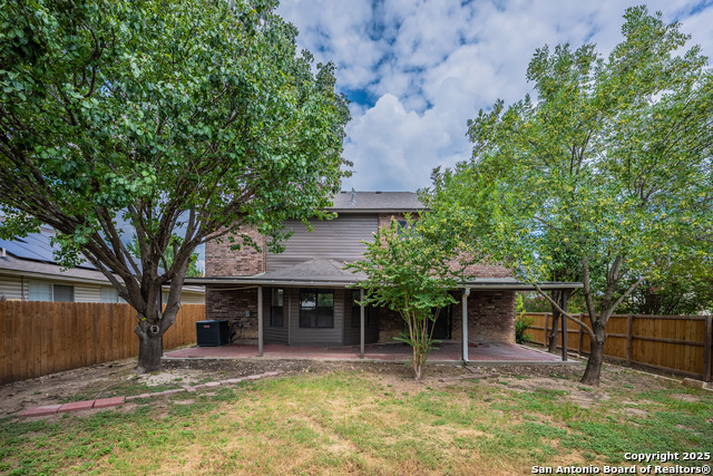 Listing photo id 33 for 11202 Berkley Sq