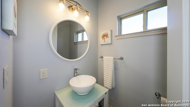 Image 20 of 43 For 1408 Olivastro