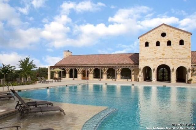 Image 39 of 43 For 1408 Olivastro