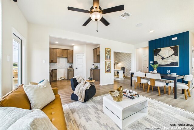 Listing photo id 9 for 1018 West 1604 North Unit 201