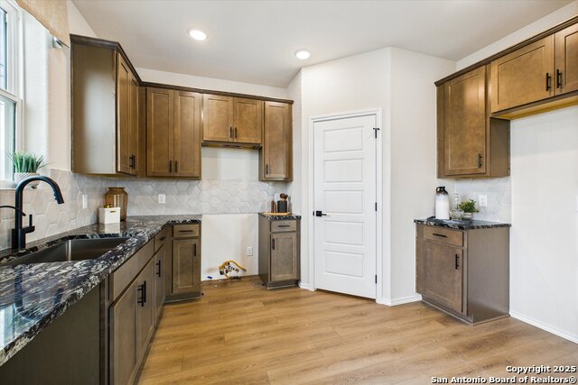 Listing photo id 11 for 1018 West 1604 North Unit 201