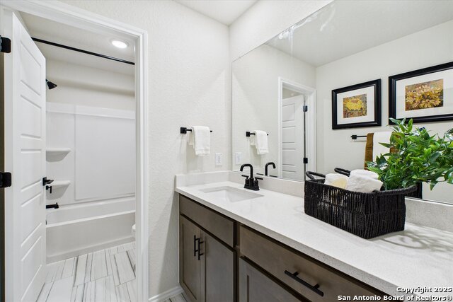 Listing photo id 23 for 1018 West 1604 North Unit 201