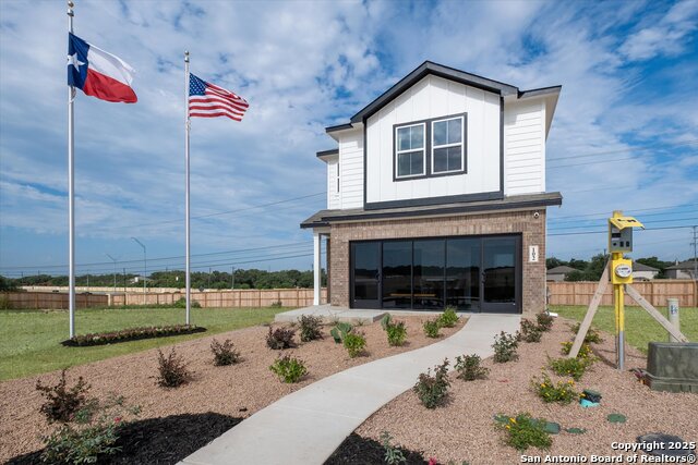 Listing photo id 2 for 1018 West 1604 North Unit 201