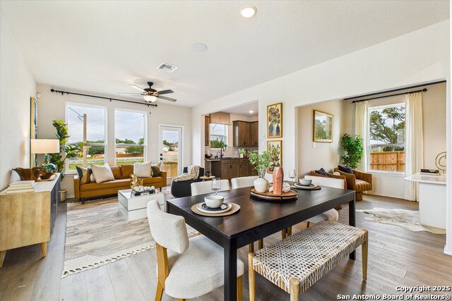 Listing photo id 3 for 1018 West 1604 North Unit 201