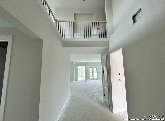 Listing photo id 0 for 209 Sawtooth Oak