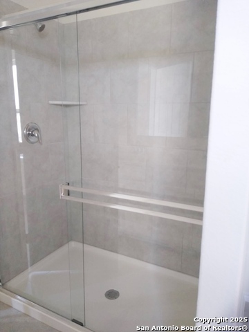 Image 8 of 32 For 10323 Martin Creek