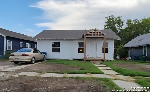 Image 2 of 7 For 534 Kayton