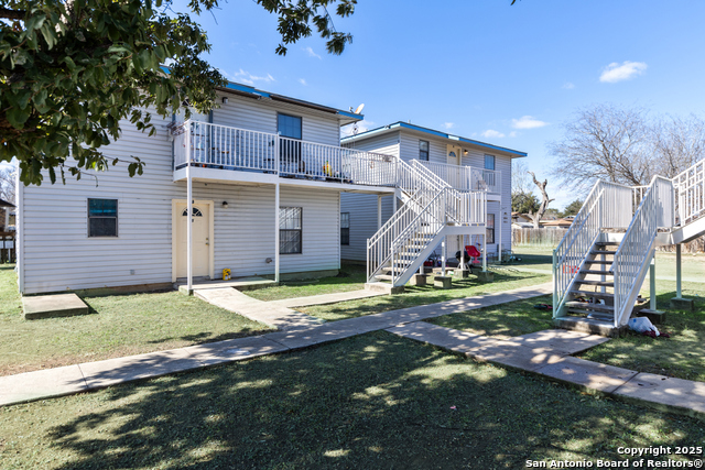 Image 11 of 41 For 927 Formosa Blvd W