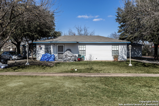 Image 12 of 41 For 927 Formosa Blvd W