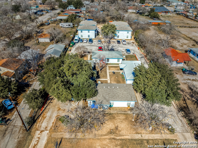 Image 2 of 41 For 927 Formosa Blvd W