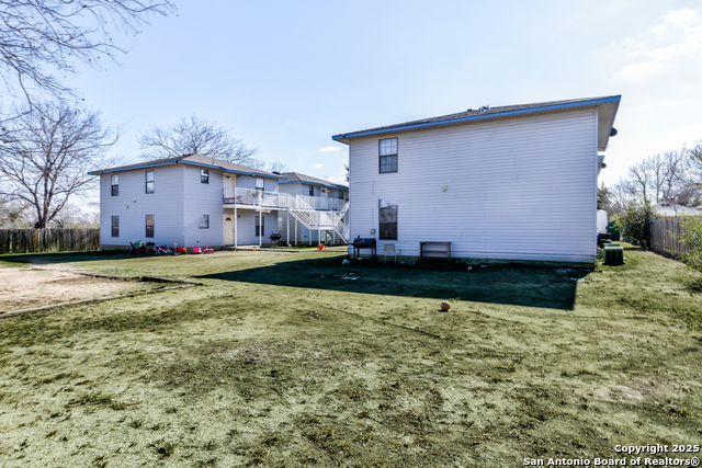 Image 20 of 41 For 927 Formosa Blvd W