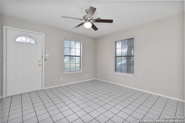 Image 22 of 41 For 927 Formosa Blvd W