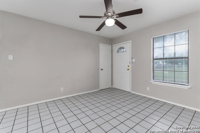 Image 24 of 41 For 927 Formosa Blvd W