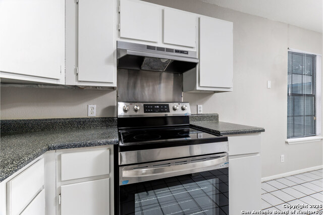 Image 28 of 41 For 927 Formosa Blvd W