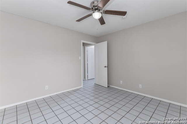 Image 32 of 41 For 927 Formosa Blvd W