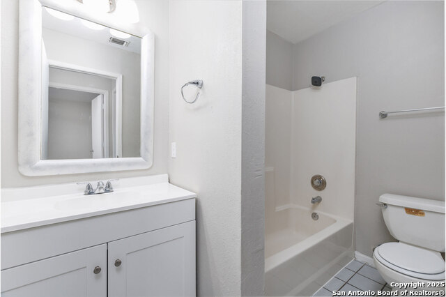 Image 33 of 41 For 927 Formosa Blvd W