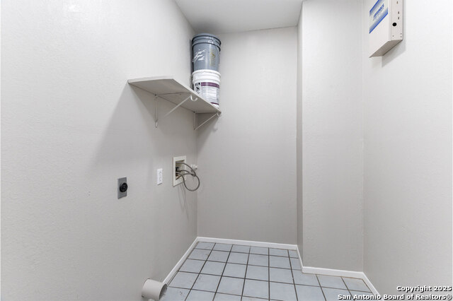 Image 34 of 41 For 927 Formosa Blvd W