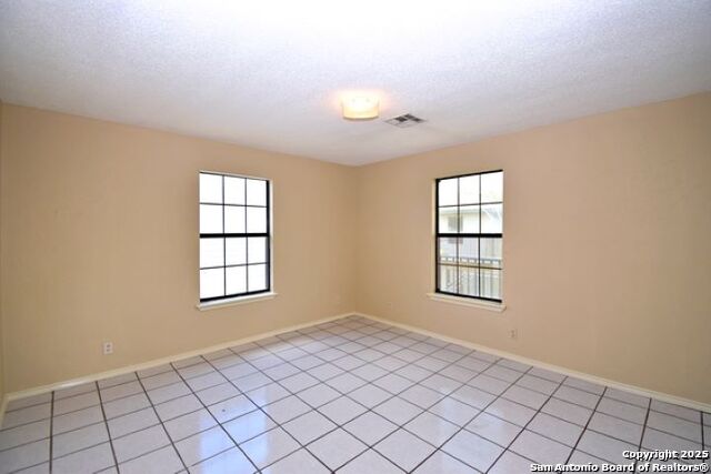 Image 36 of 41 For 927 Formosa Blvd W