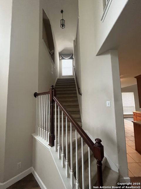 Image 19 of 43 For 1719 Heavens Peak