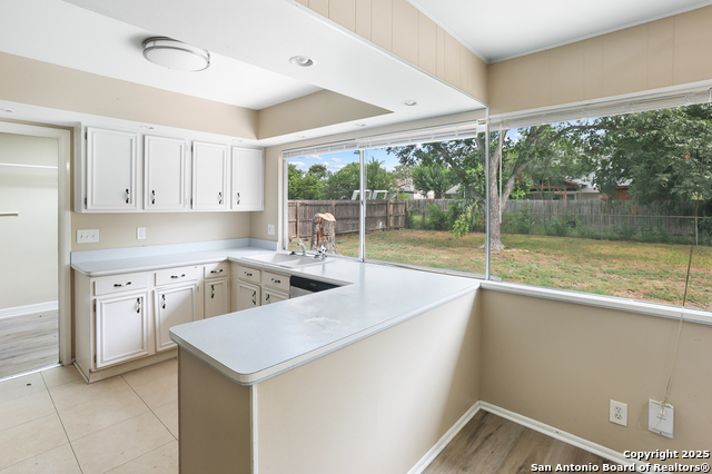 Image 11 of 34 For 5611 Sir Gareth Dr