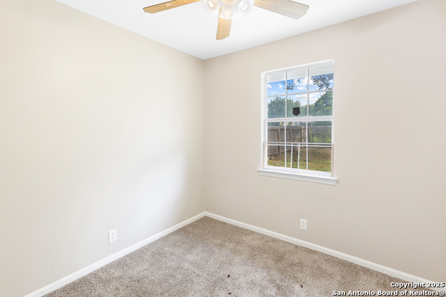 Image 22 of 34 For 5611 Sir Gareth Dr