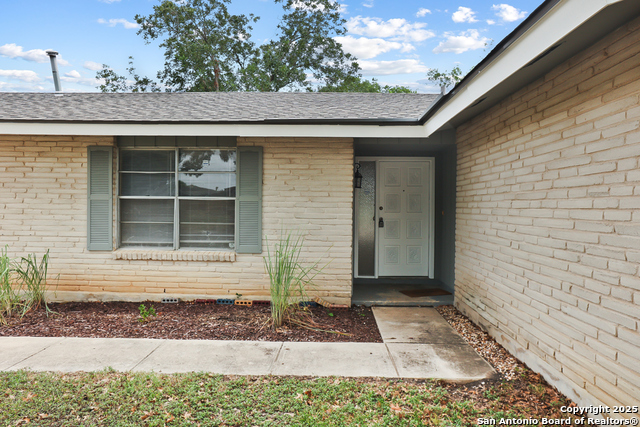 Image 4 of 34 For 5611 Sir Gareth Dr