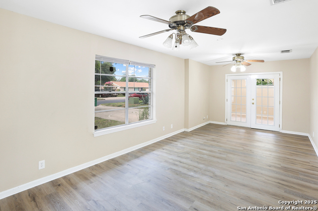 Image 6 of 34 For 5611 Sir Gareth Dr