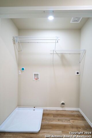 Image 18 of 32 For 490 Abigail  