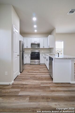 Image 24 of 32 For 490 Abigail  