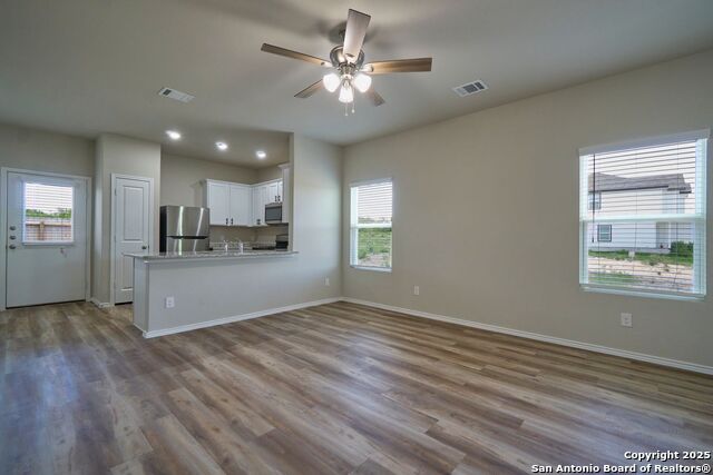 Image 5 of 32 For 490 Abigail  