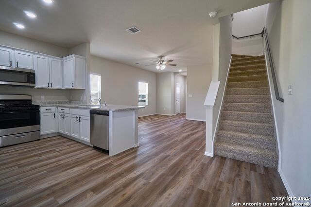 Image 8 of 32 For 490 Abigail  