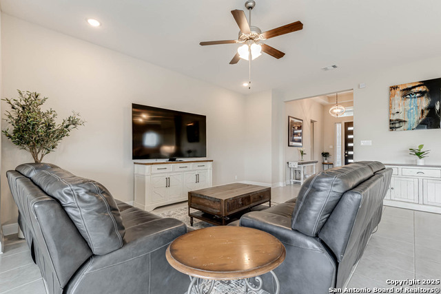 Image 7 of 31 For 24905 Resort Pkwy