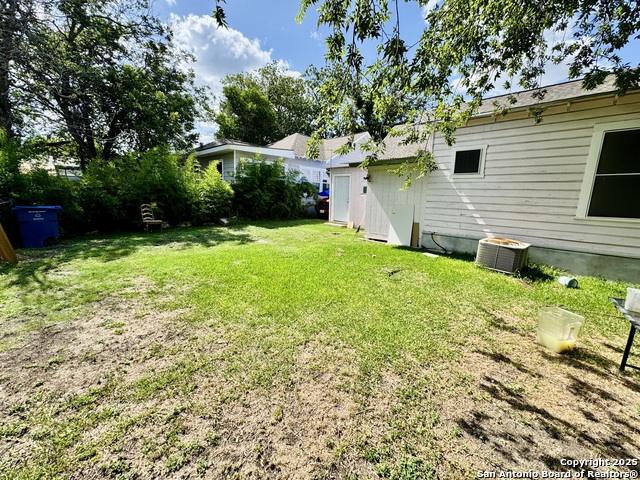 Image 17 of 19 For 3220 Ashby W