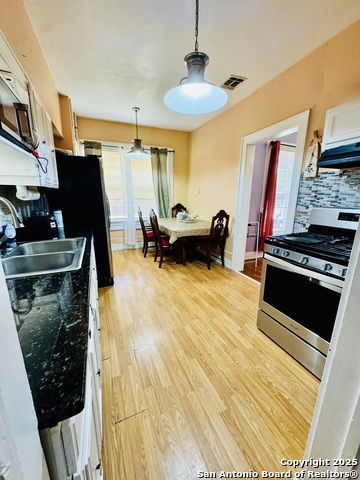 Image 8 of 19 For 3220 Ashby W