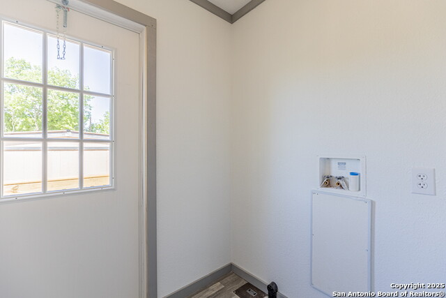 Image 14 of 22 For 193 Live Oak  1