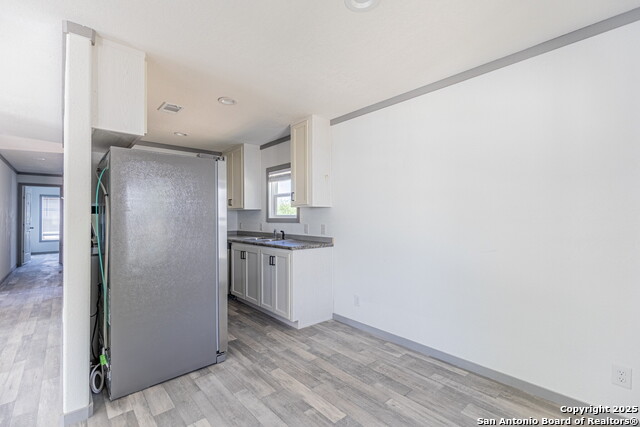 Image 7 of 22 For 193 Live Oak  1