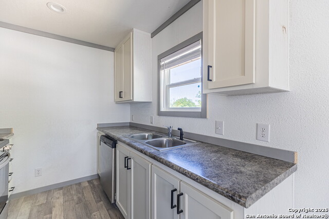 Image 9 of 22 For 193 Live Oak  1