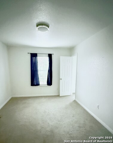Listing photo id 8 for 11354 Fire