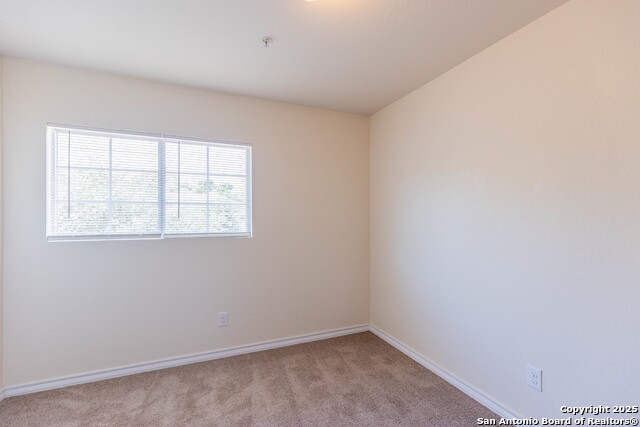Image 17 of 28 For 5010 Flipper Dr