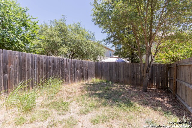 Image 24 of 28 For 5010 Flipper Dr