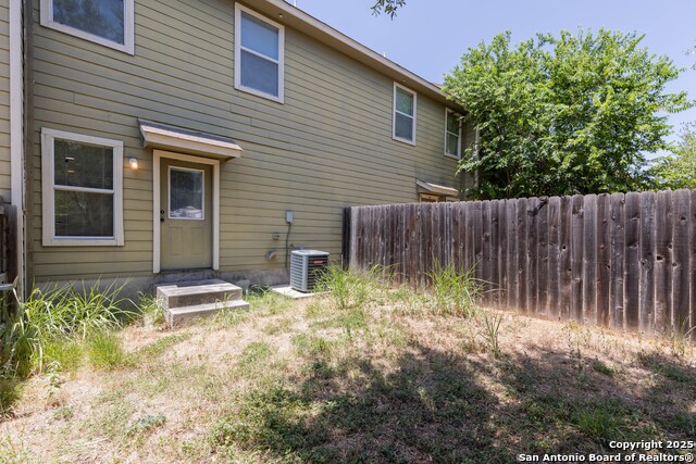 Image 25 of 28 For 5010 Flipper Dr