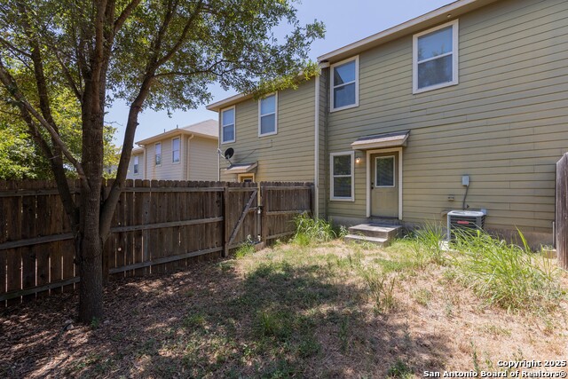 Image 26 of 28 For 5010 Flipper Dr