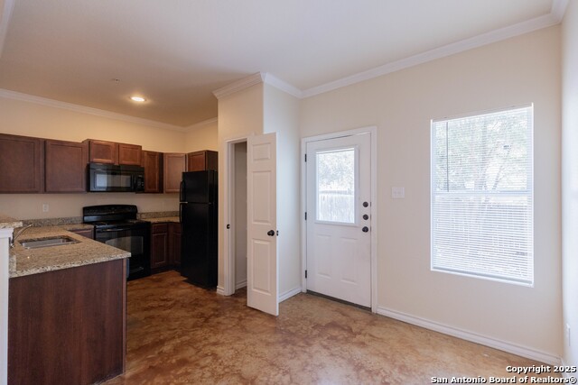 Image 7 of 28 For 5010 Flipper Dr