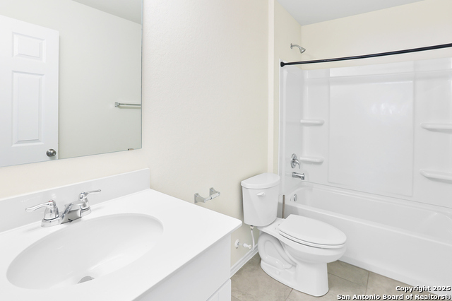 Image 28 of 35 For 27509 Holly Grape