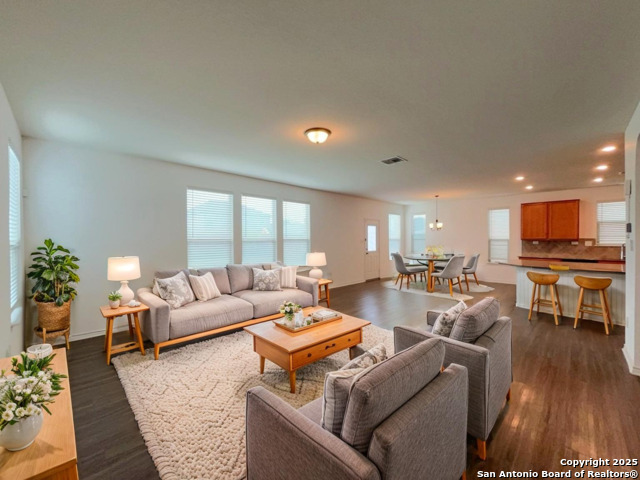 Image 2 of 44 For 8267 Phantom Field