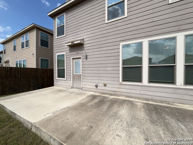 Image 38 of 44 For 8267 Phantom Field