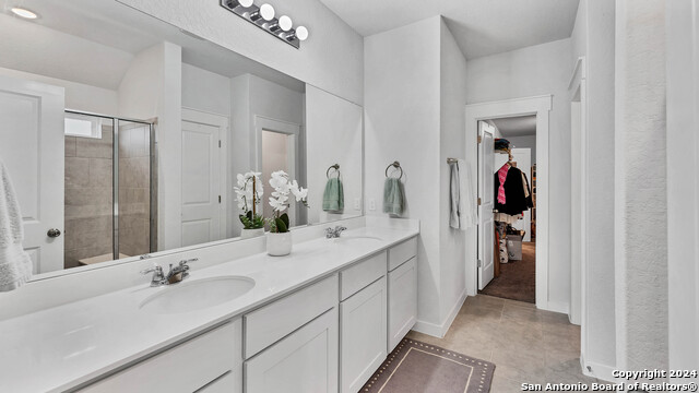 Listing photo id 15 for 4067 Legend Meadows