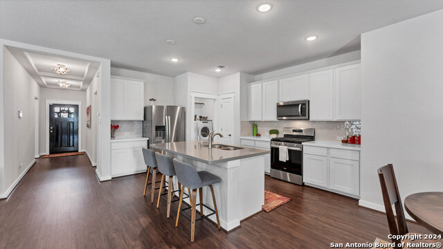 Listing photo id 2 for 4067 Legend Meadows