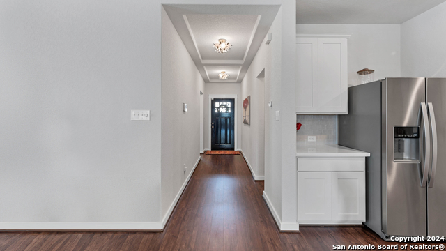 Listing photo id 7 for 4067 Legend Meadows