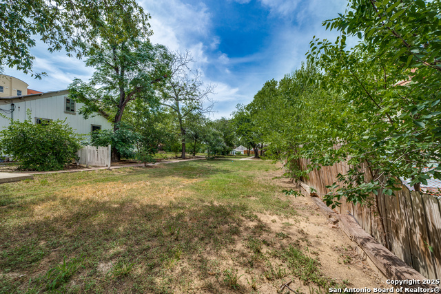 Image 4 of 9 For 622 Nolan  